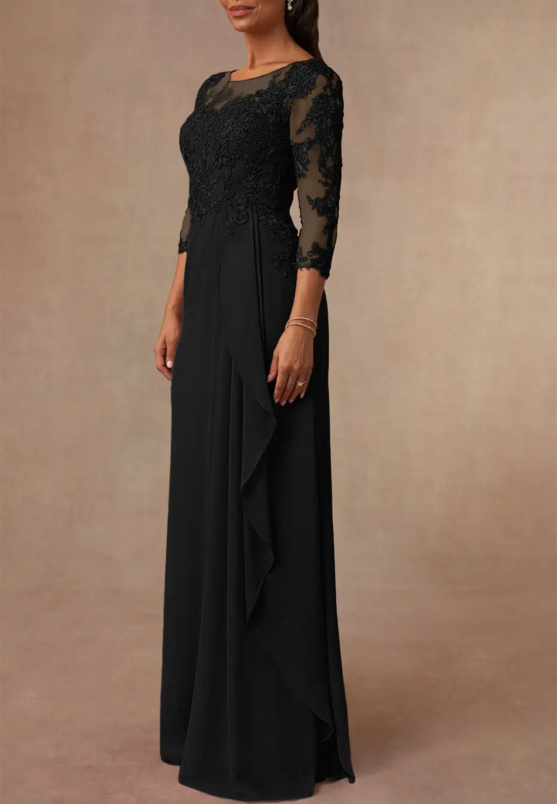 Scoop Appliques Half Sleeves Chiffon Sheath Mother of Bride Dress