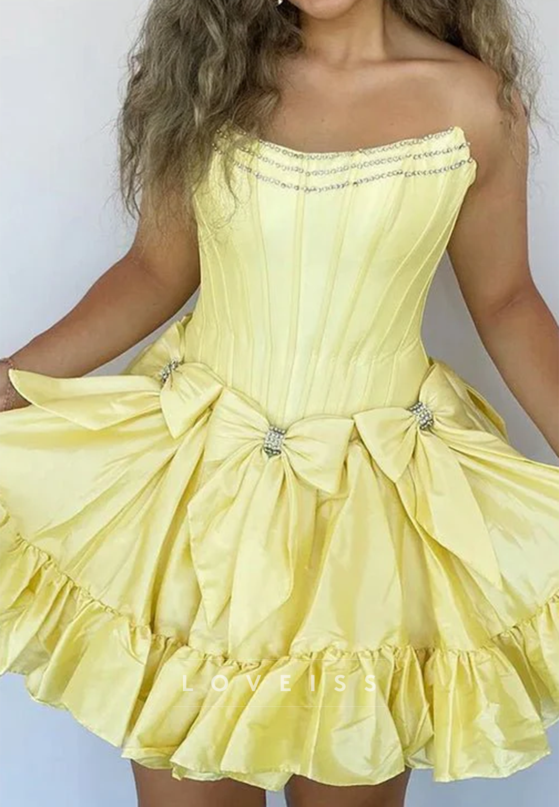 Off-Shoulder Pleated A-Line Short Homecoming Dress