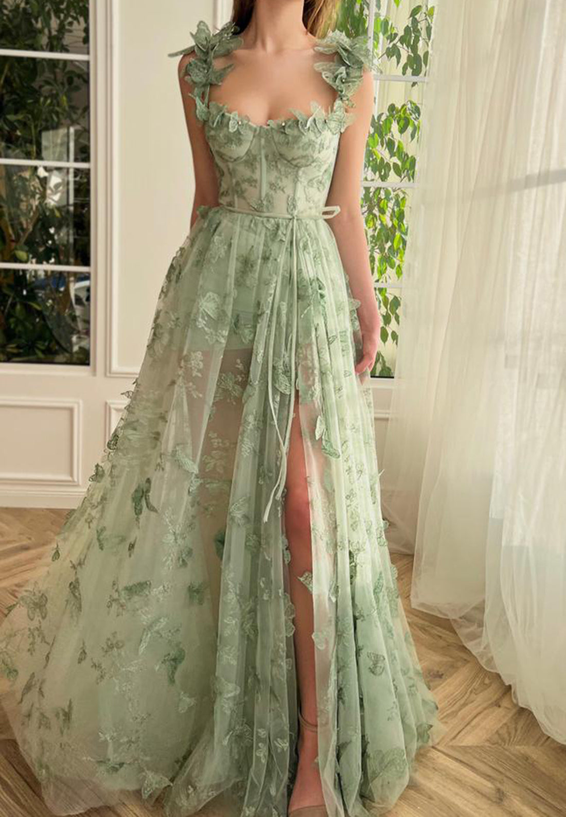 Sweetheart Sleeveless Floral Embellished A-Line Prom Dress