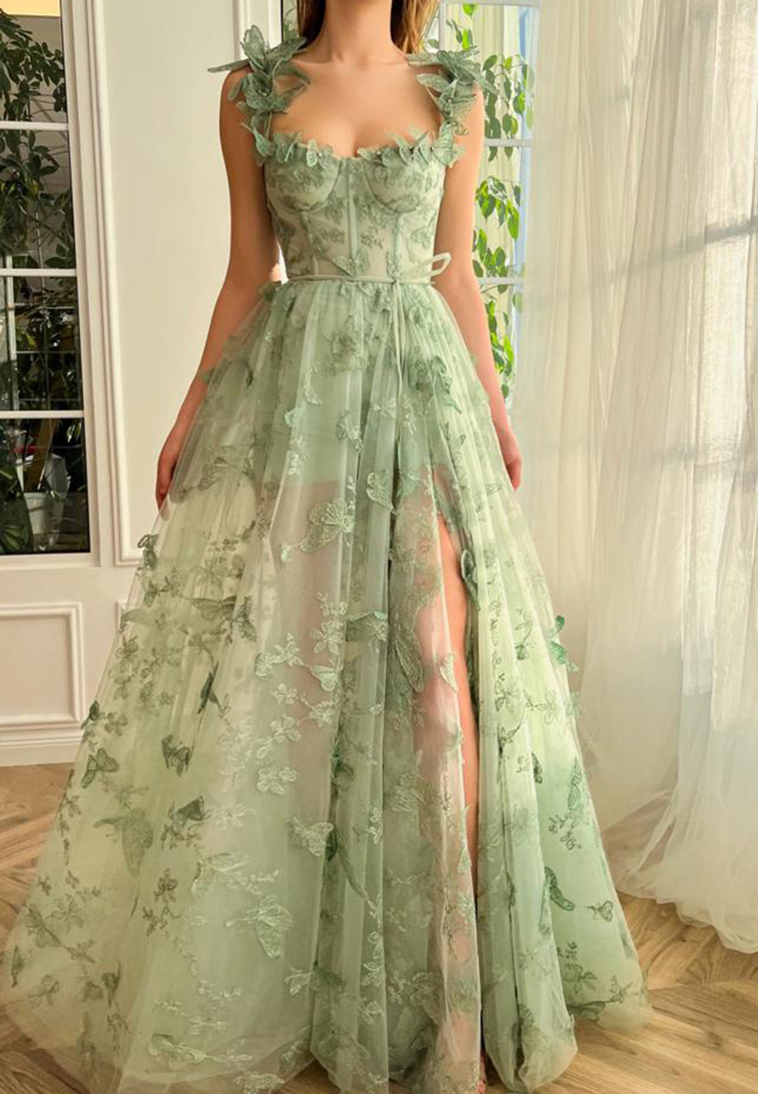Sweetheart Sleeveless Floral Embellished A-Line Prom Dress