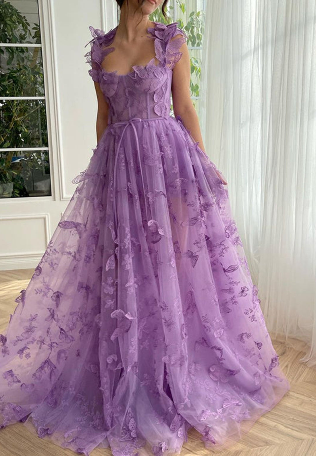 Sweetheart Sleeveless Floral Embellished A-Line Prom Dress