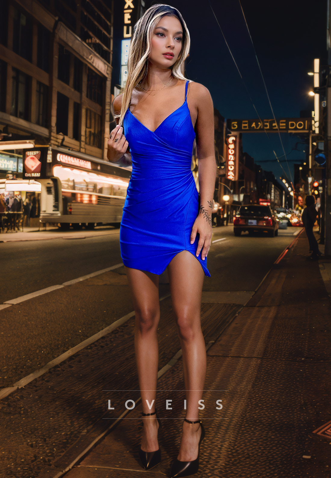 V-Neck Sleeveless Ruched Short Sheath Homecoming Dress