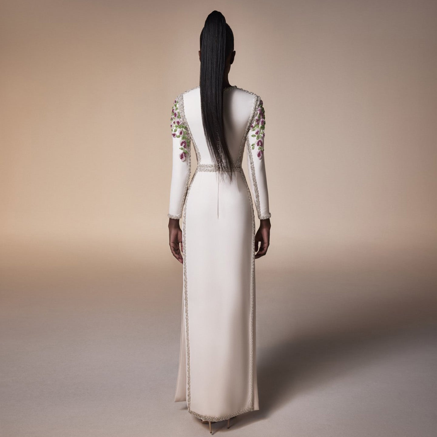 Elegant White Long Sleeves Embroidery Flora Evening Dress