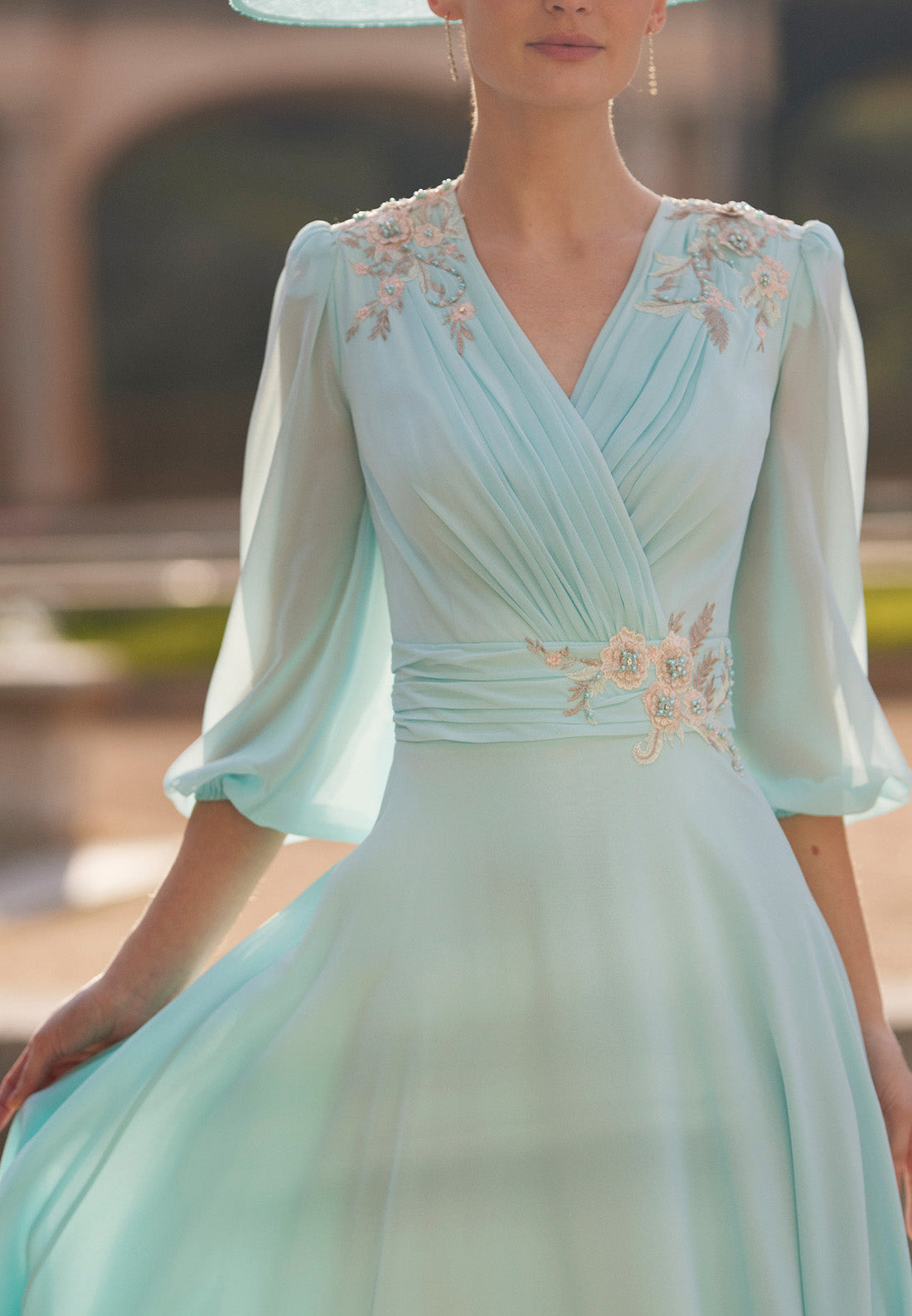 V-Neck Long Sleeves Chiffon Pleated A-Line Mother of Bride Dress Cocktail Dress