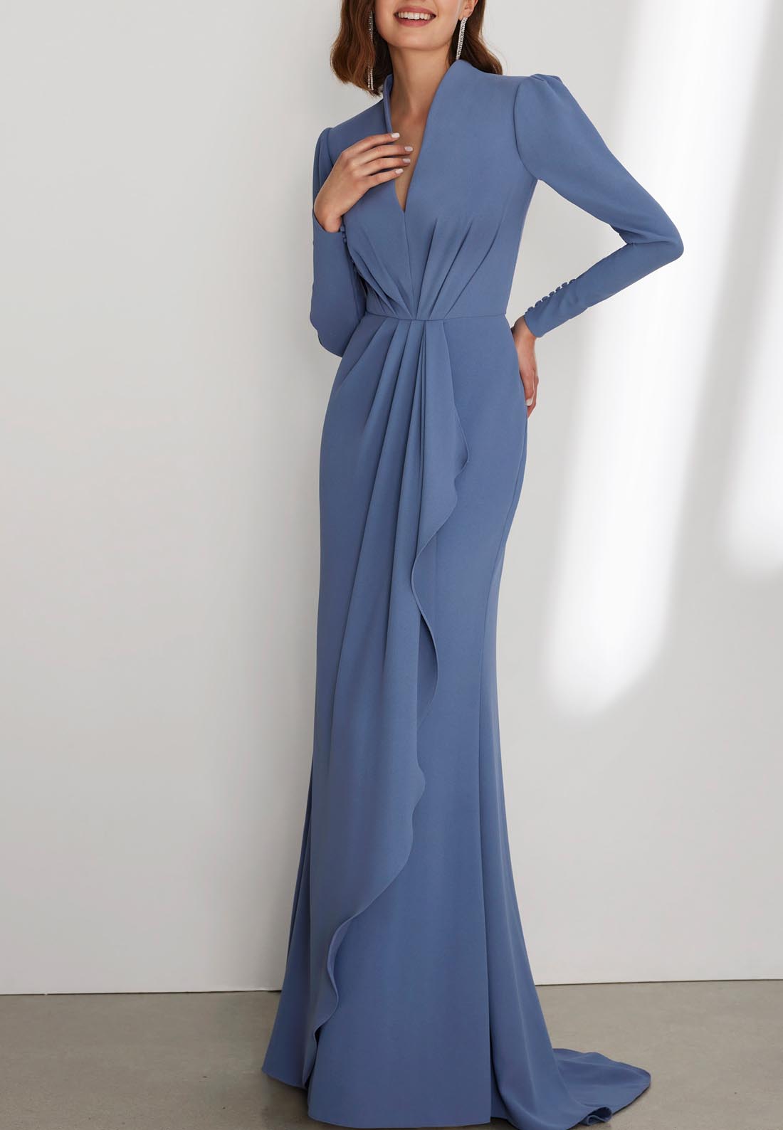 V-Neck Long Sleeves Sleek Satin Elegant Mother of the Bride Dress with Train