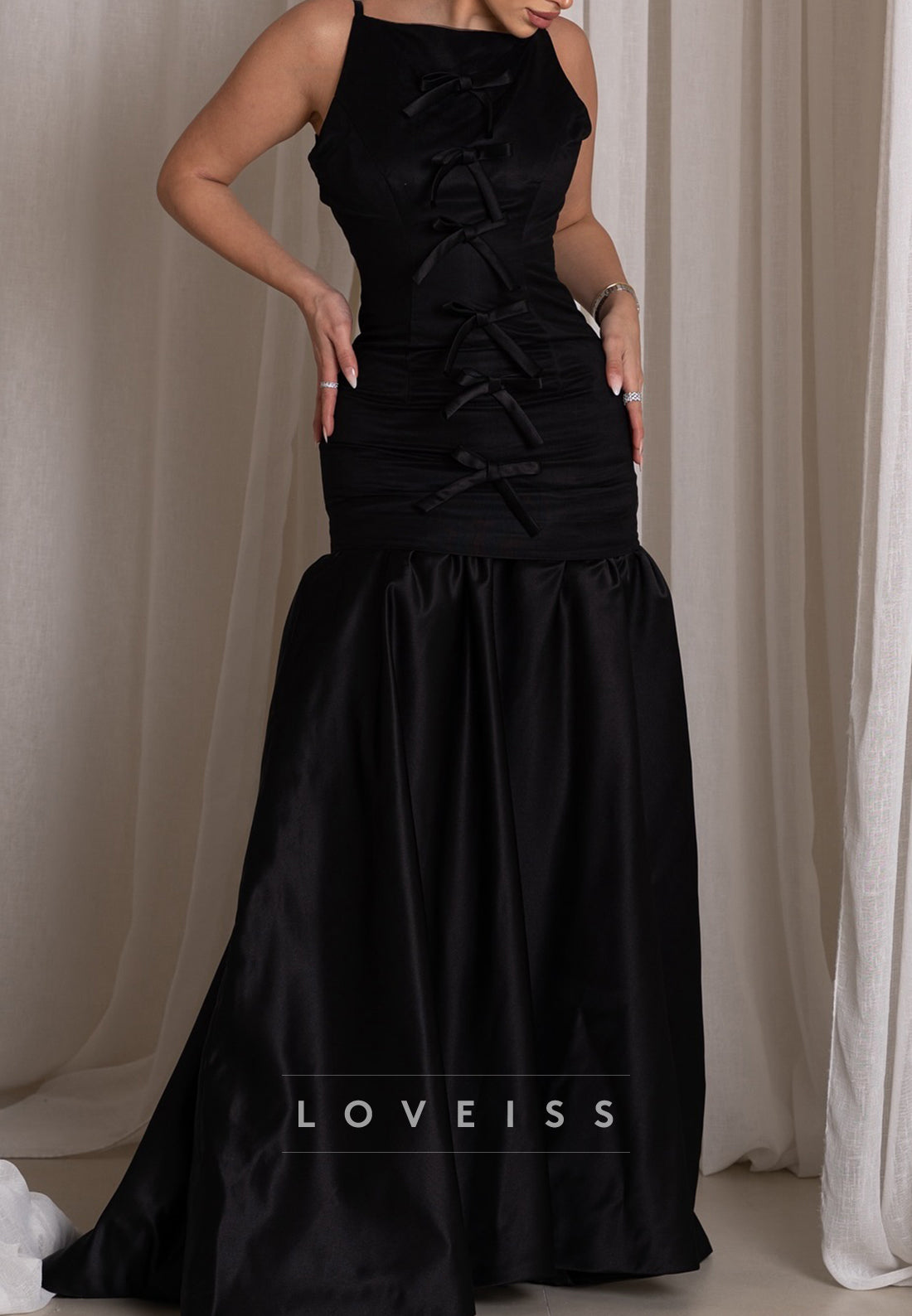 Bateau Sleeveless Bow Pleated Fitted A-Line Evening Dress