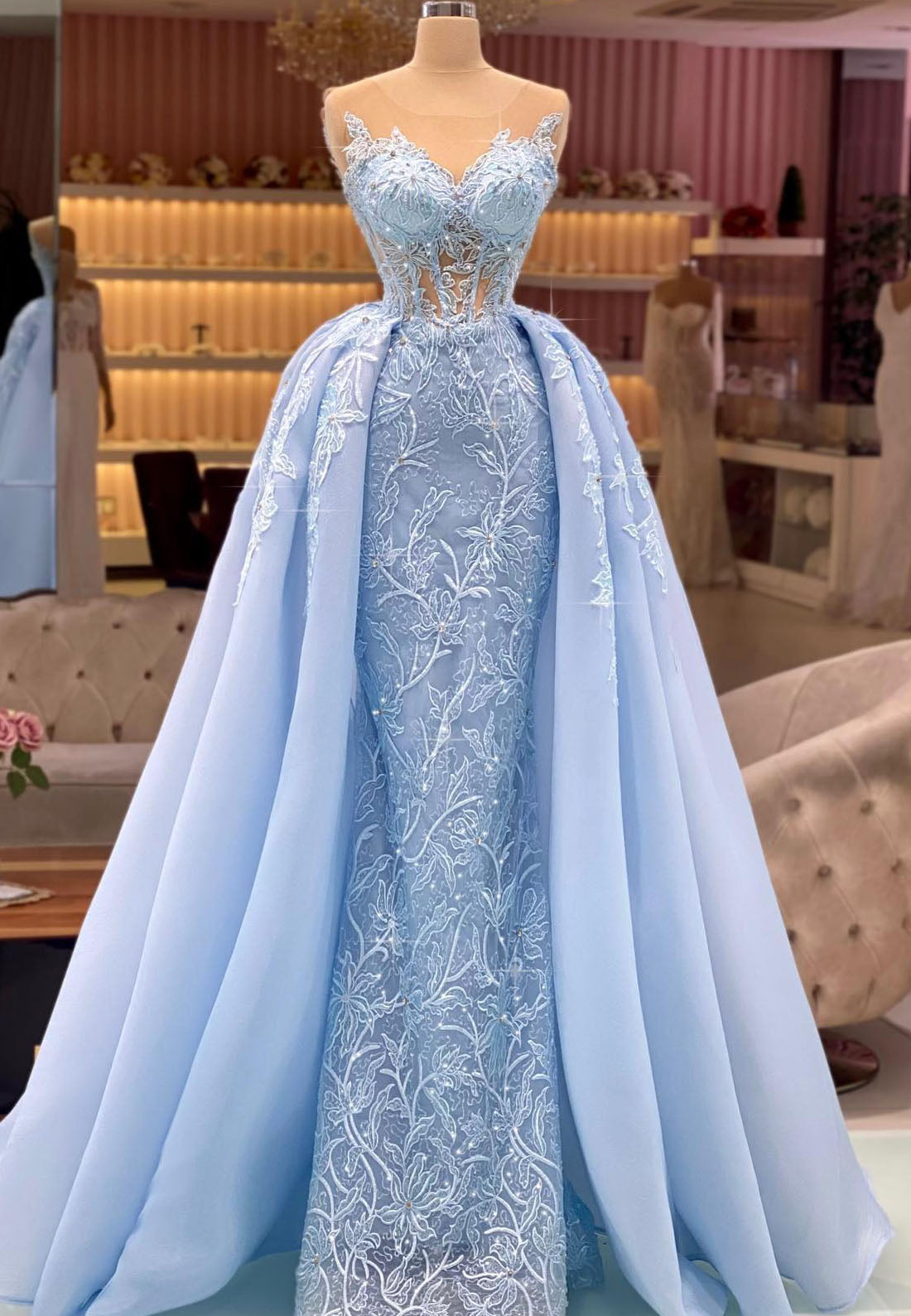 V-Neck Sleeveless Appliques Sheer Sheath Prom Dress