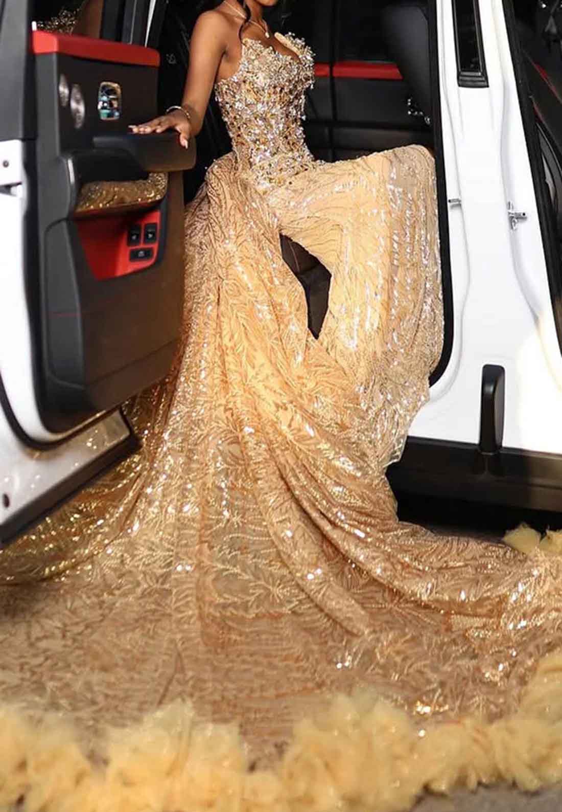 Gold V-Neck Sleeveless Appliques Beaded Sparkly Sheath Prom Dress for Black Girls