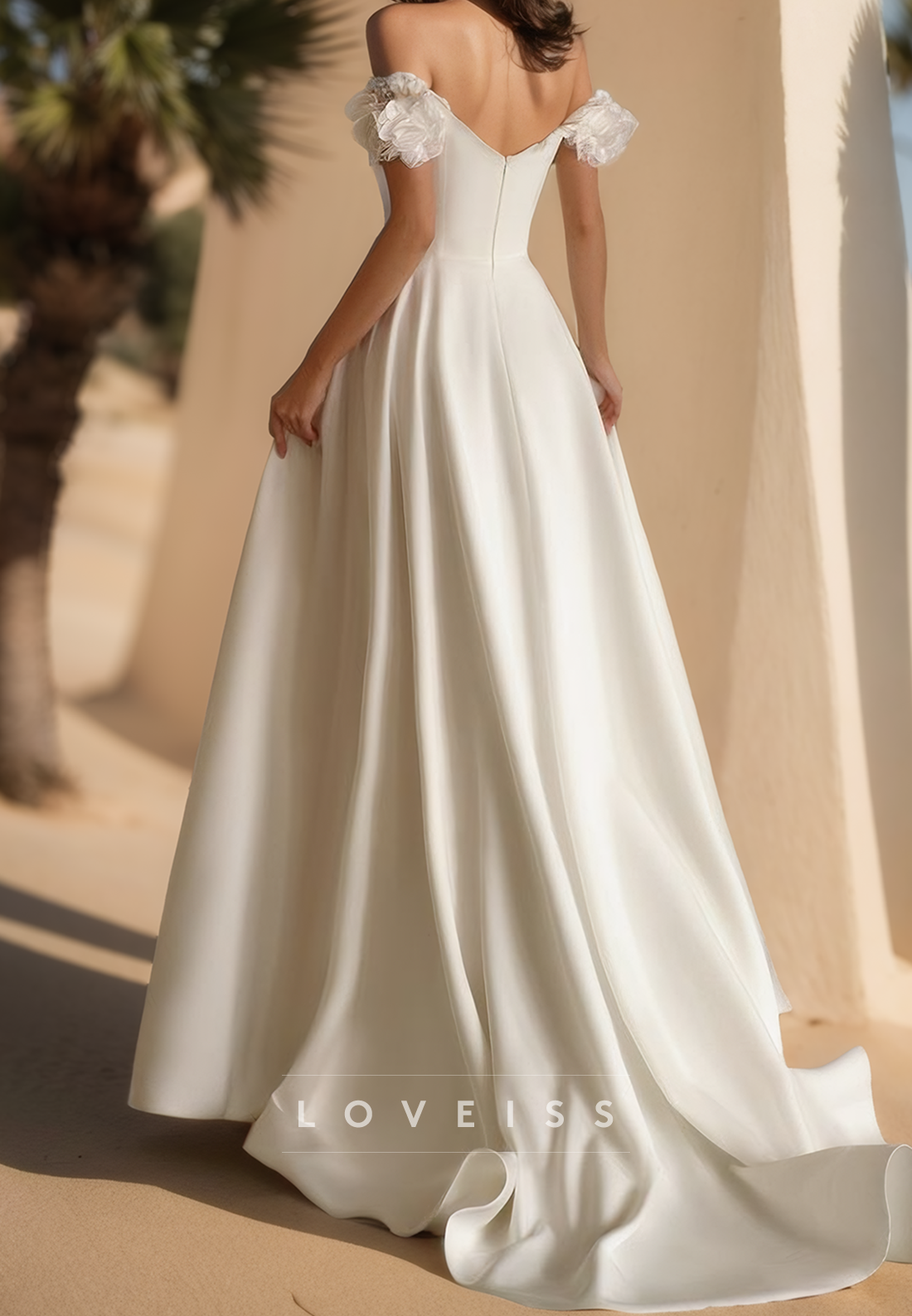 V-Neck Strapless Pleated A-Line Wedding Dress