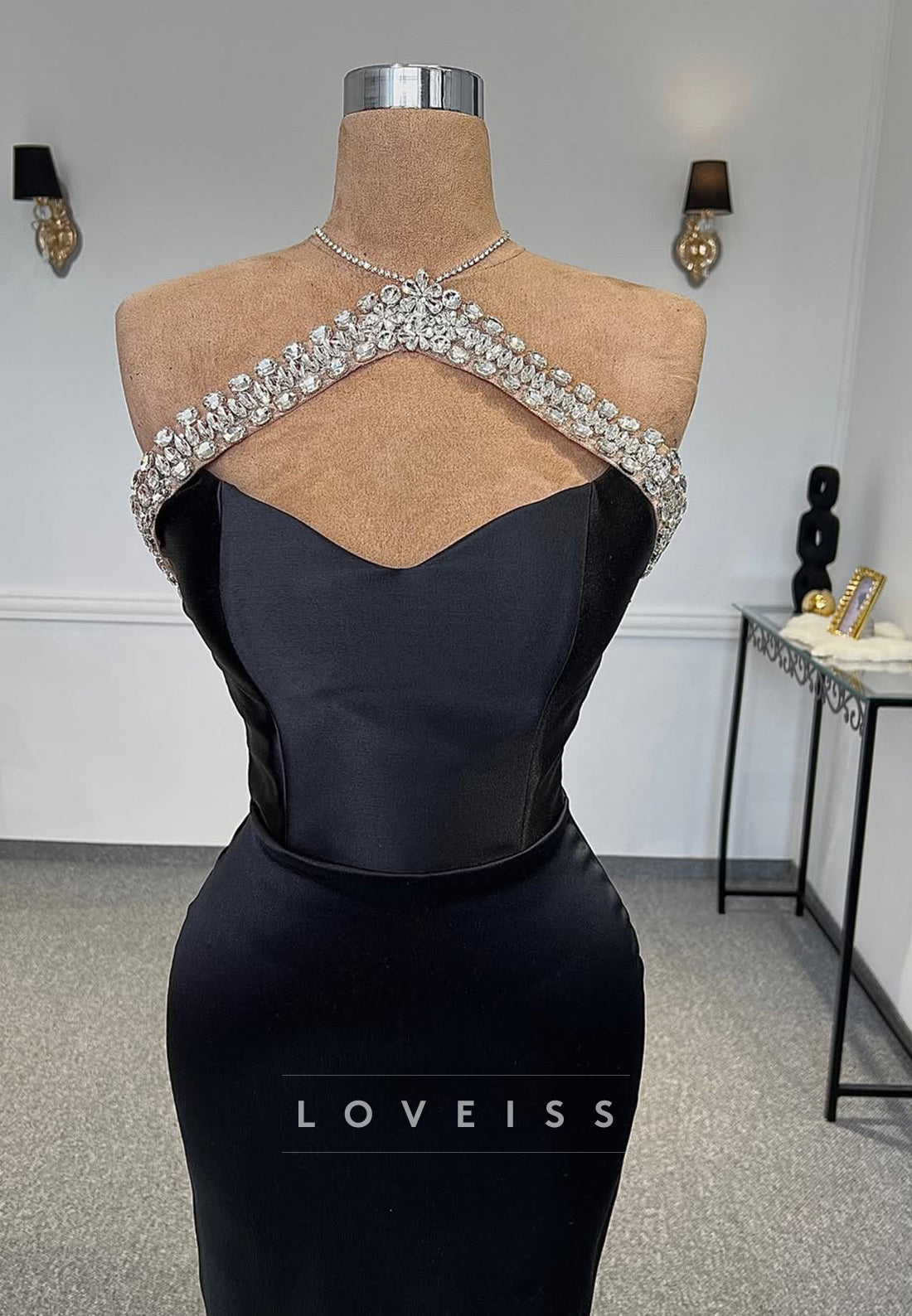 Halter Sleeveless Baeded Sleek Mermaid Formal Dress