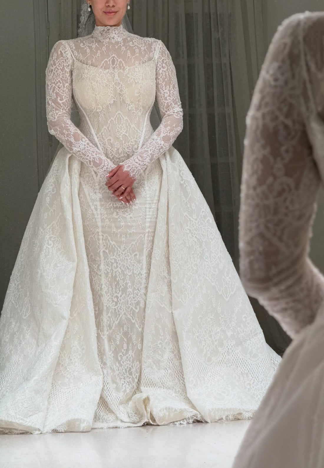High Neck Long Sleeves Appliques Mermaid Wedding Dress
