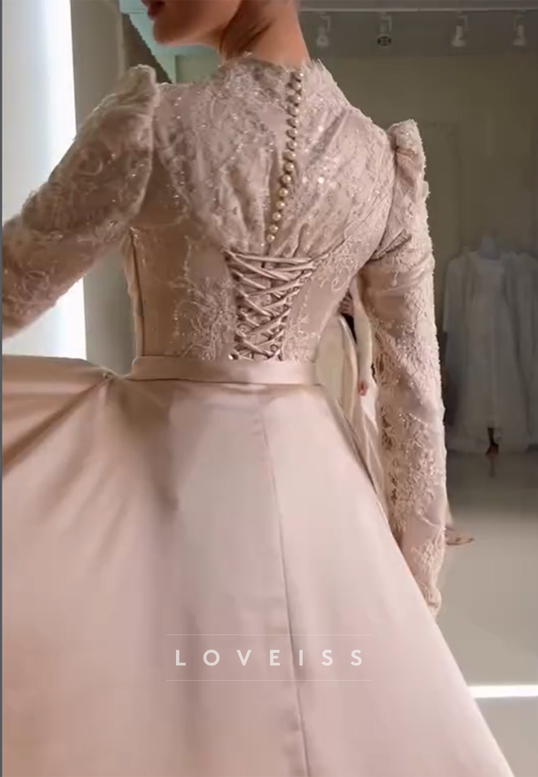 High Neck Long Sleeves Sequins Appliques Mermaid Evening Dress