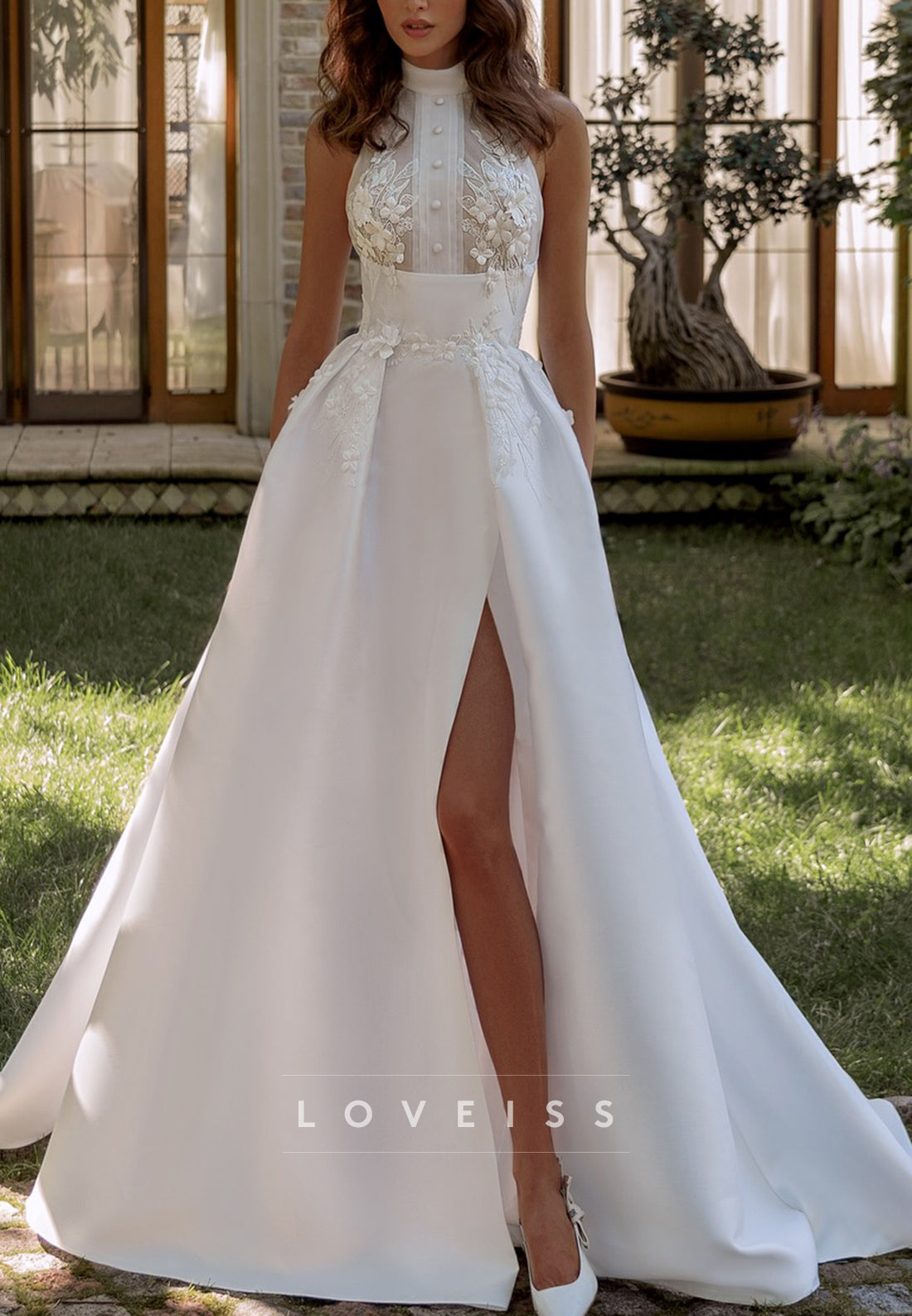 High Neck Sleeveless Appliques A-Line Wedding Dress