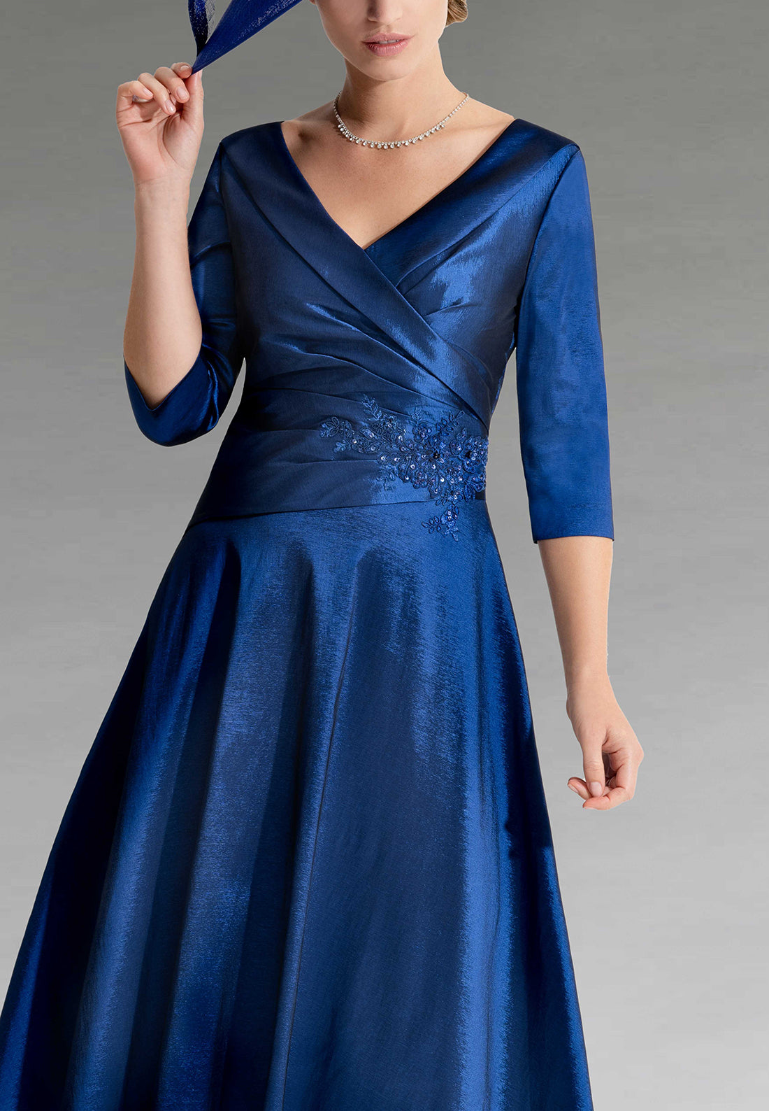 V-Neck Long Sleeves Pleated Satin Appliques A-Line Mother of Bride Dress