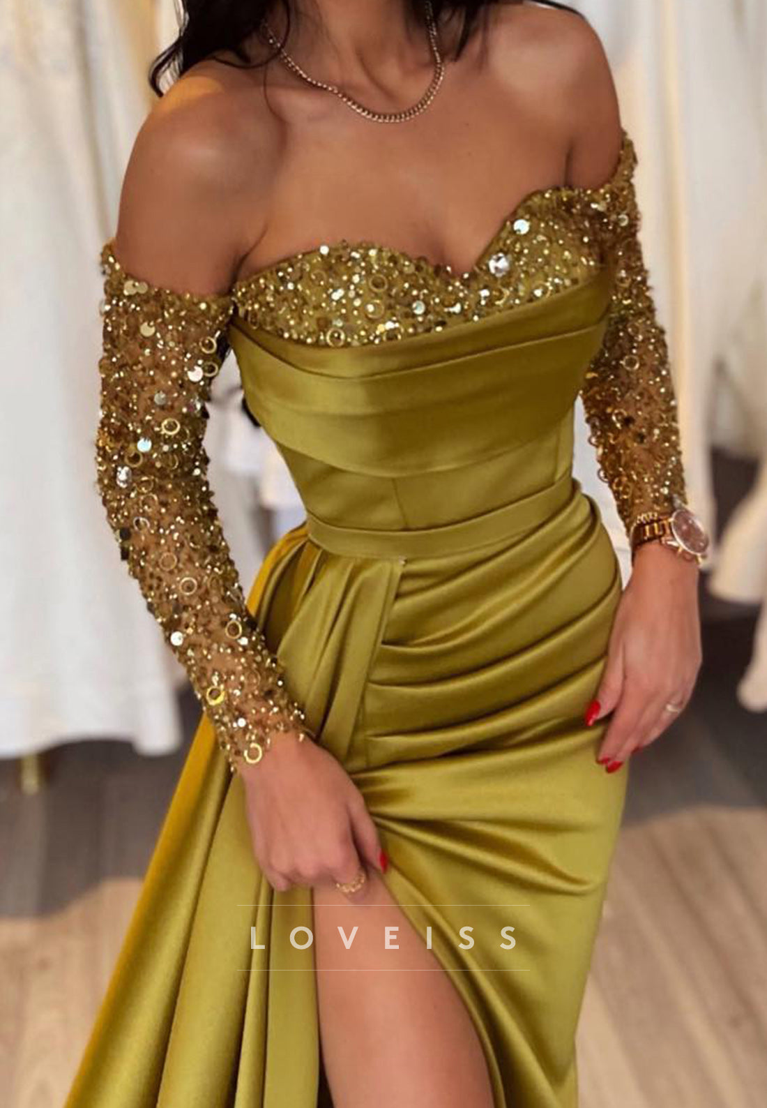 Off-Shoulder Long Sleeves Appliques Ruched Sheath Prom Dress