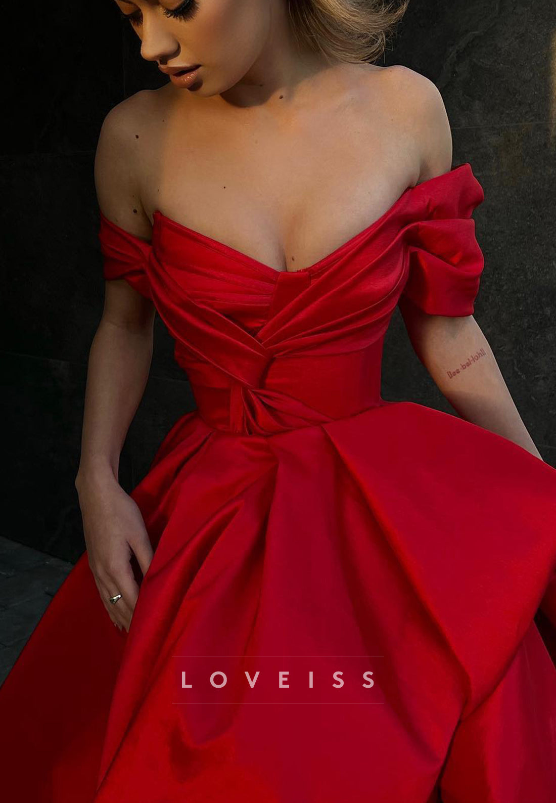 V-Neck Sleeveless Sleek Ball Gown A-Line Prom Dress