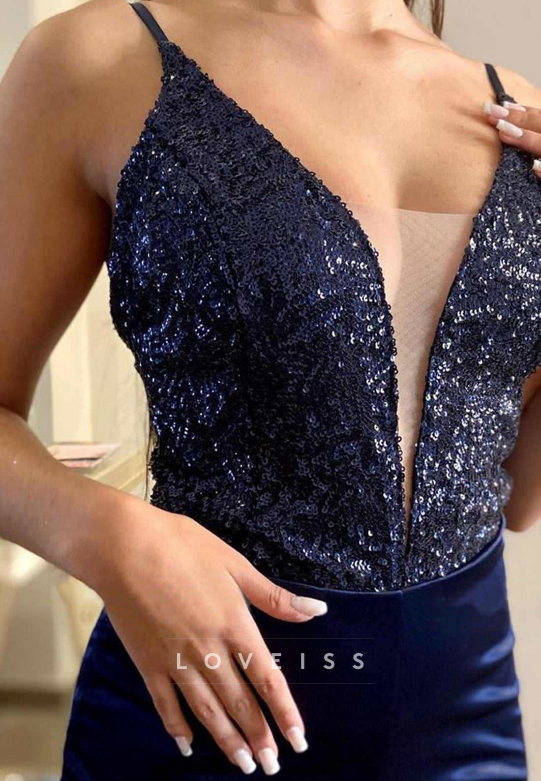 Low V-Neck Sleeveless Sparkly Tulle A-Line Ball Gown Prom Dress