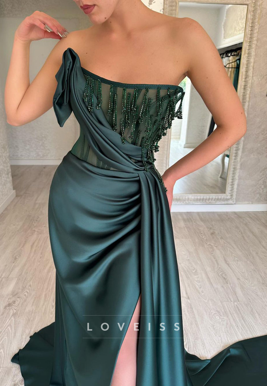 Scoop Sleeveless Appliques Ruched High Slit Prom Dress