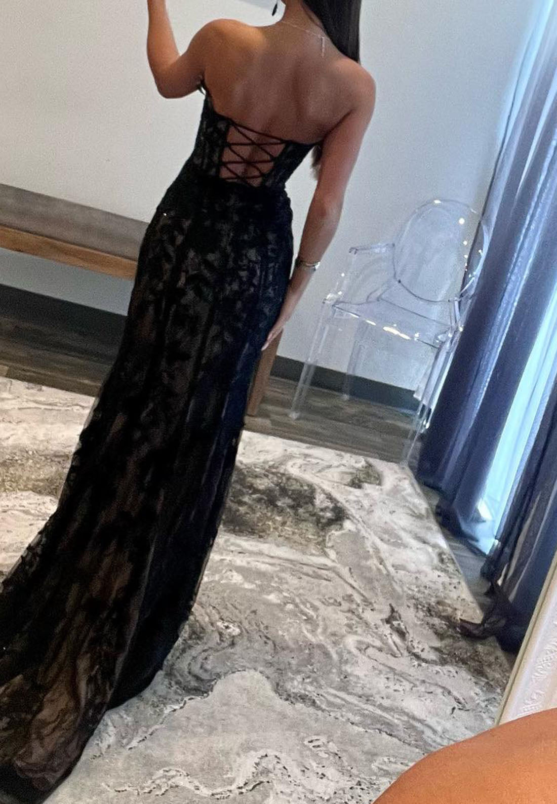 V-Neck Sleeveless Appliques Sheath High Slit Prom Dress