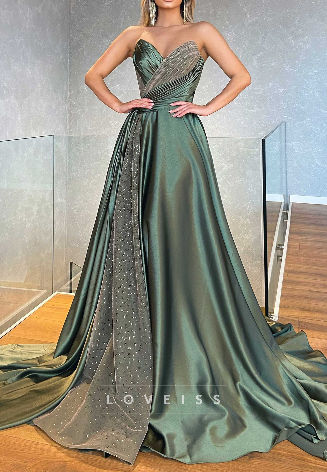 Sweetheart Sleeveless Beaded A-Line Prom Dress Loveiss Sweetheart Sleeveless Beaded A-Line Prom Dress Loveiss