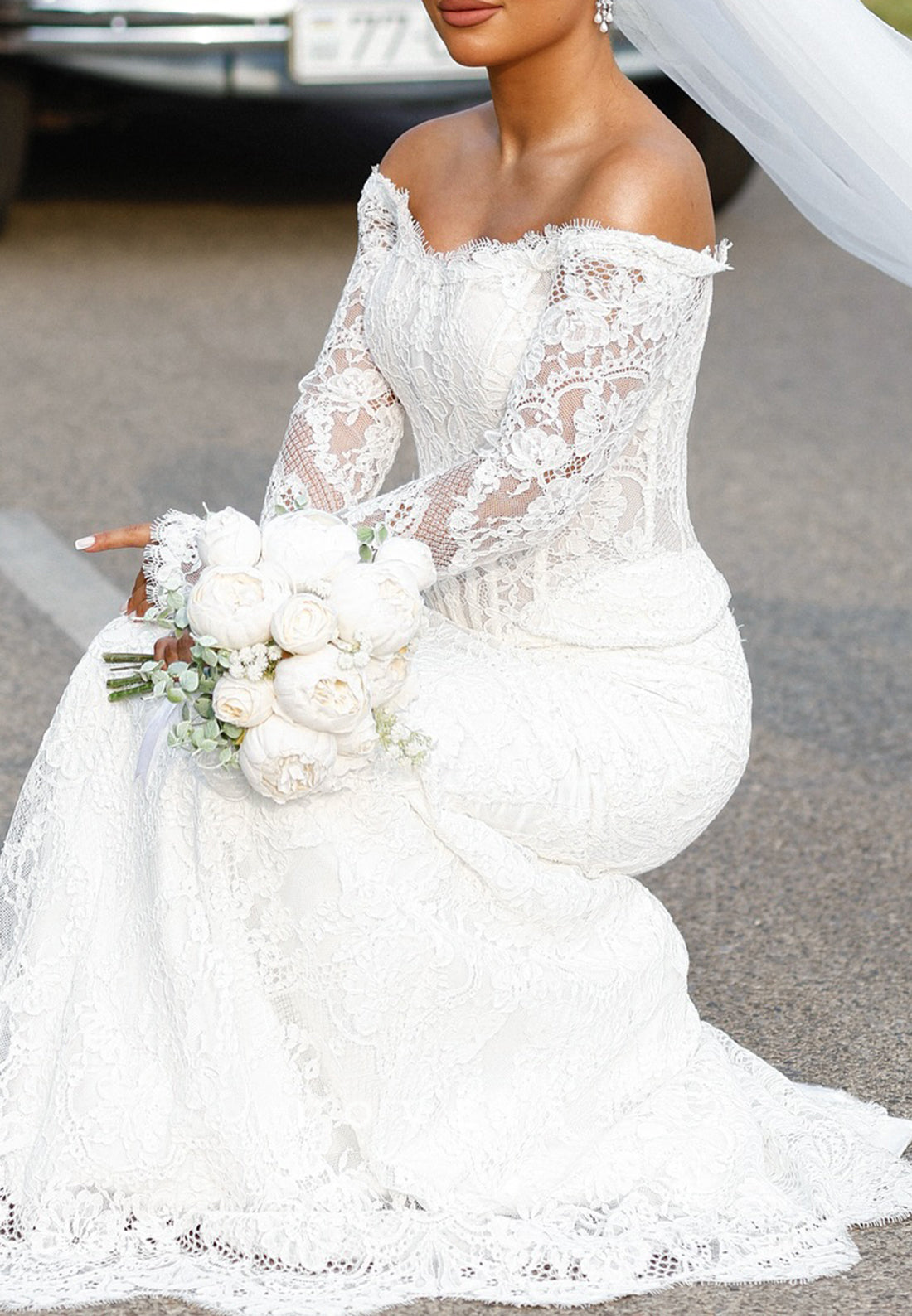 Off-Shoulder Corset Long Sleeves Appliques Mermaid Wedding Dress