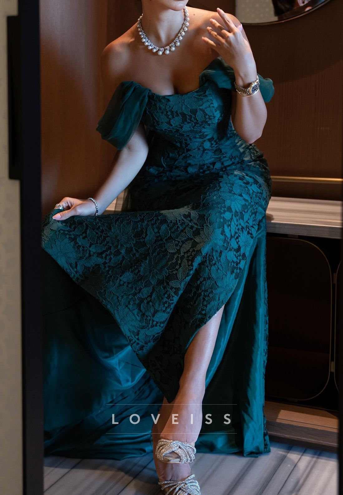 Off-Shoulder Lace Appliques Sheath Evening Dress