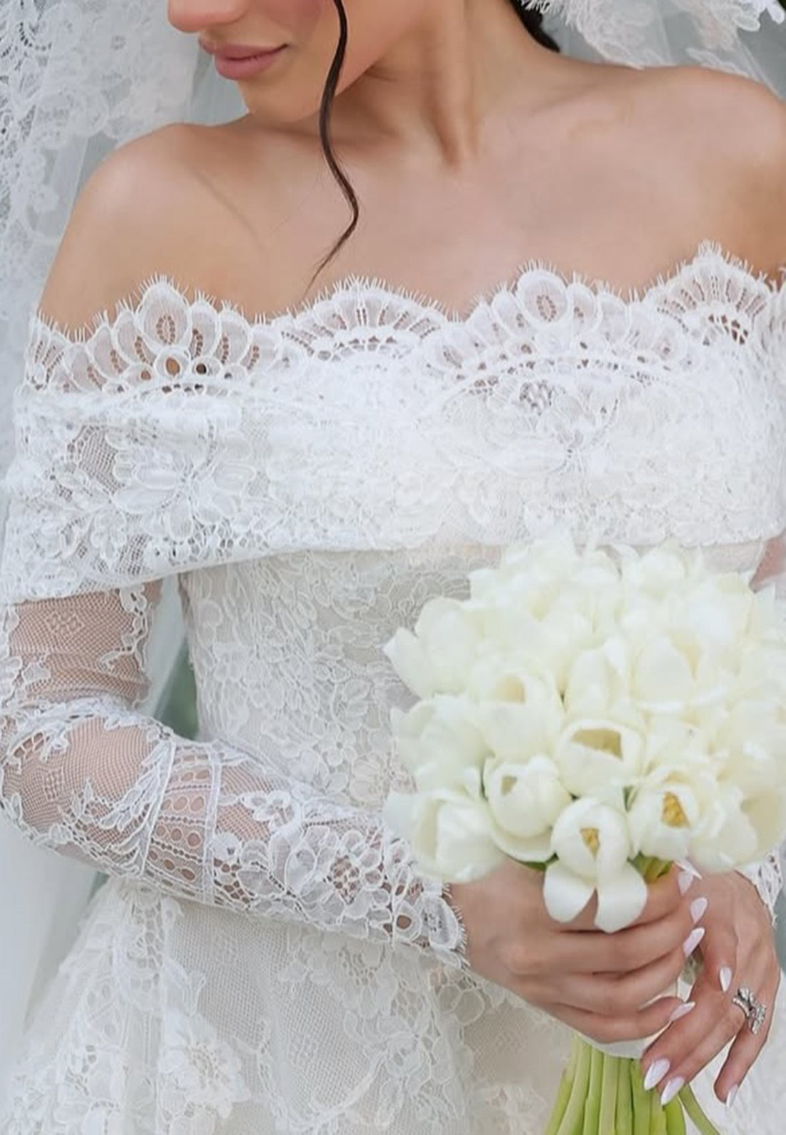 Off-Shoulder Long Sleeves Lace Appliques Ball Gown Wedding Dress