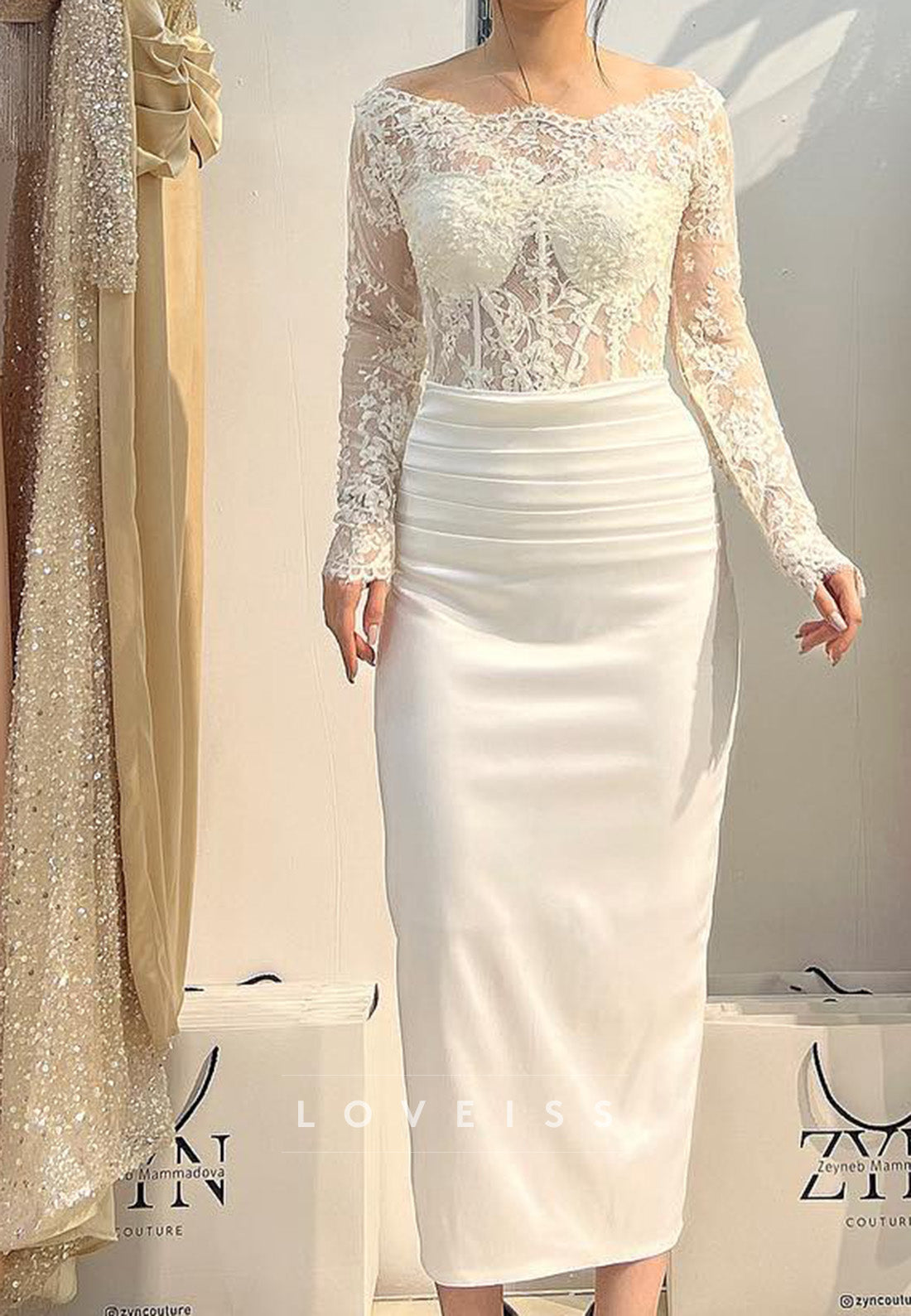 Off-Shoulder Long Sleeves Lace Appliques Sheath Wedding Dress