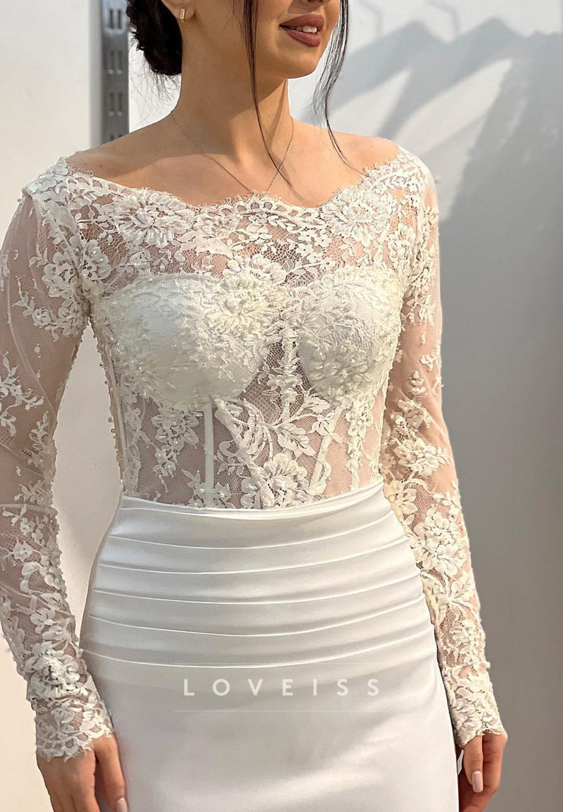Off-Shoulder Long Sleeves Lace Appliques Sheath Wedding Dress