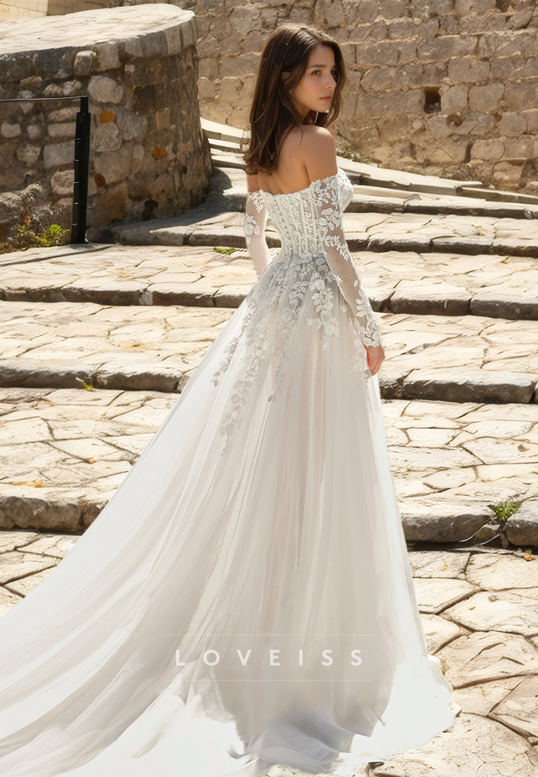 Off-Shoulder Long Sleeves Lace Appliques Tulle A-Line Brach Wedding Dress