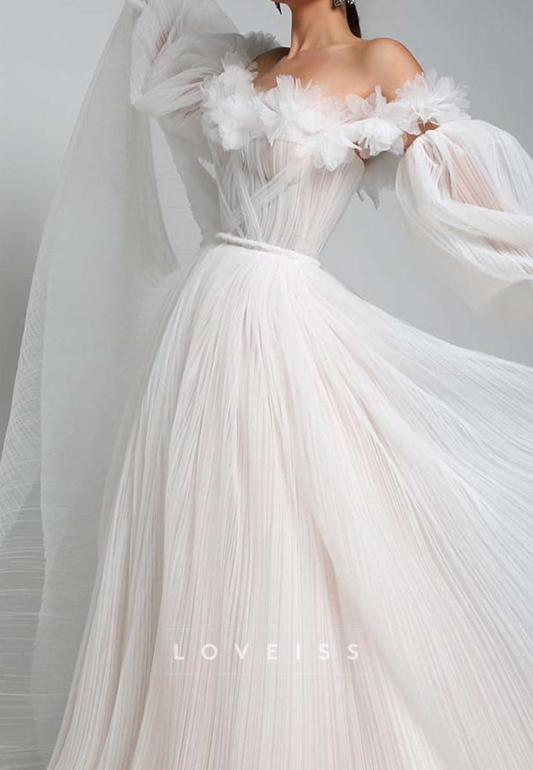 Off-Shoulder Long Sleeves Pleated Tulle A-Line Wedding Dress