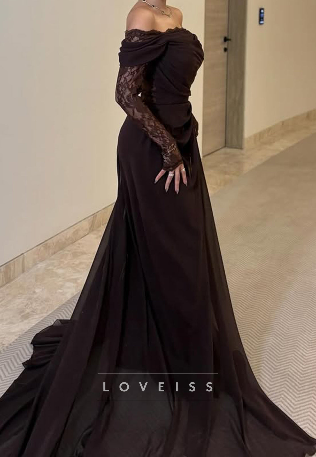Off-Shoulder Long Sleeves Ruched Pleated Sheath Prom Dress