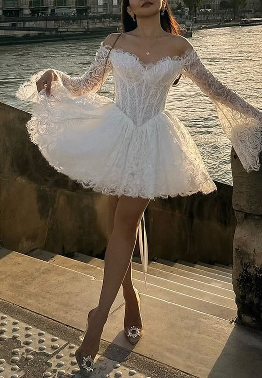 Off-Shoulder Long Sleves Lace Appliques Short A-Line Wedding Dress