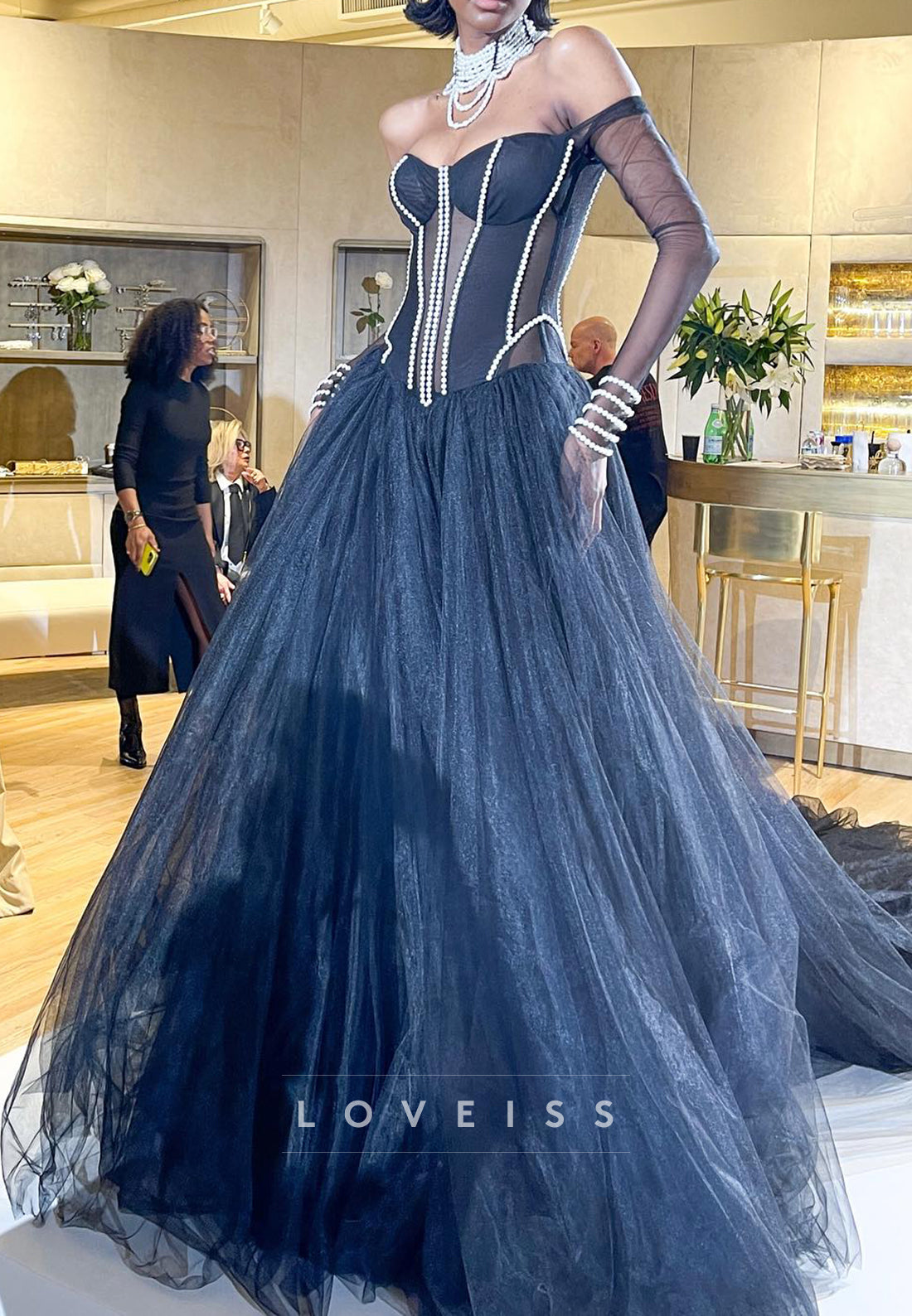 Off-Shoulder Pearl Long Sleeves Tulle Ball Gown Black Wedding Dress
