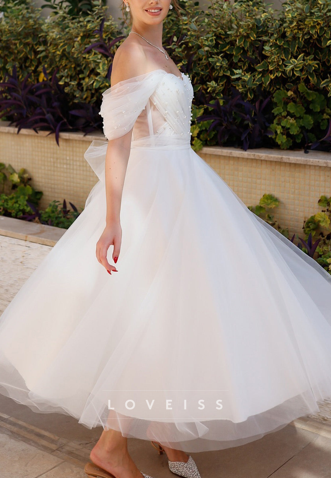 Off-Shoulder Pleated Tulle Pearl A-Line Wedding Dress