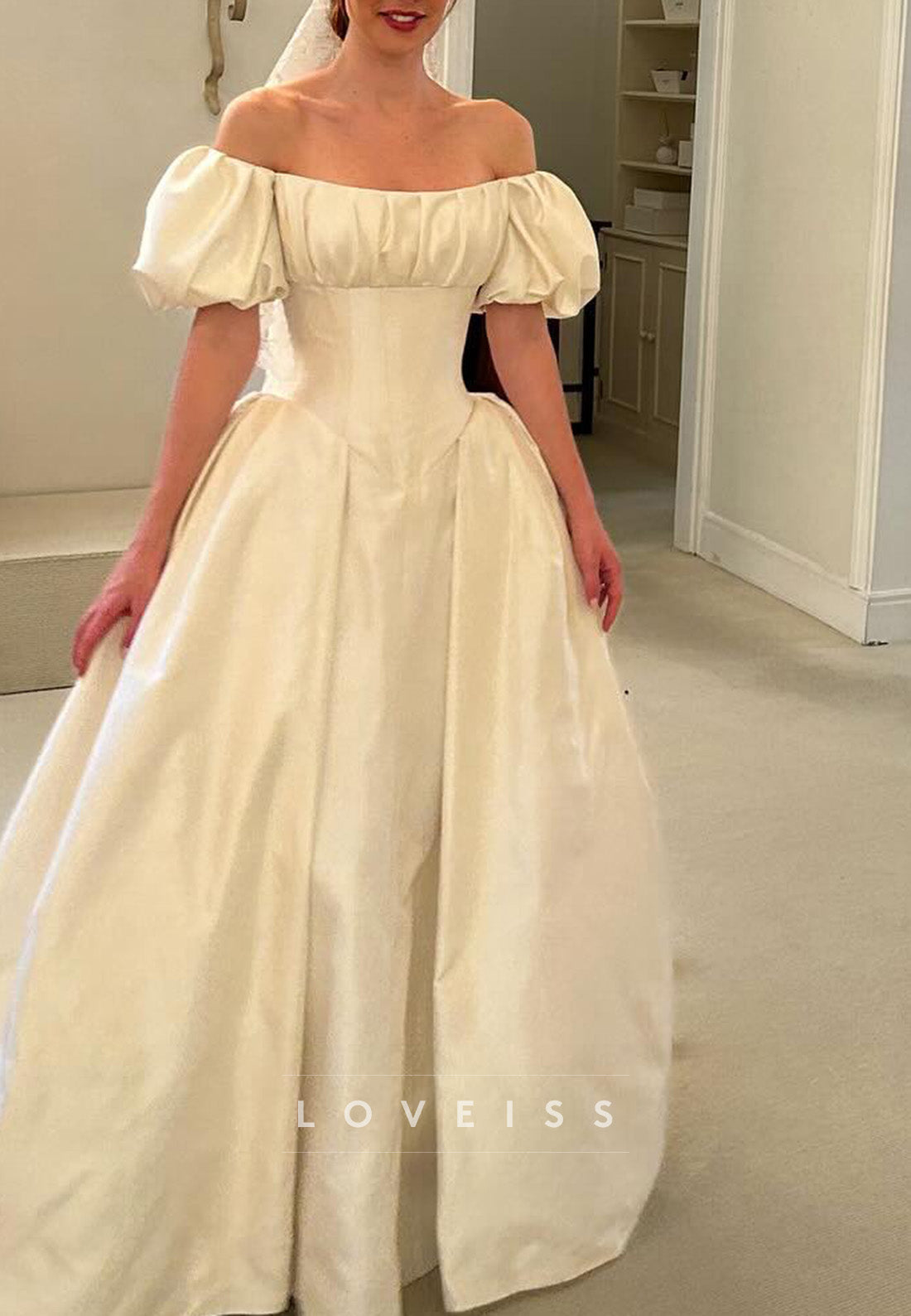 Off-Shoulder Puff Sleeves Pleated A-Line Vintage Wedding Dress