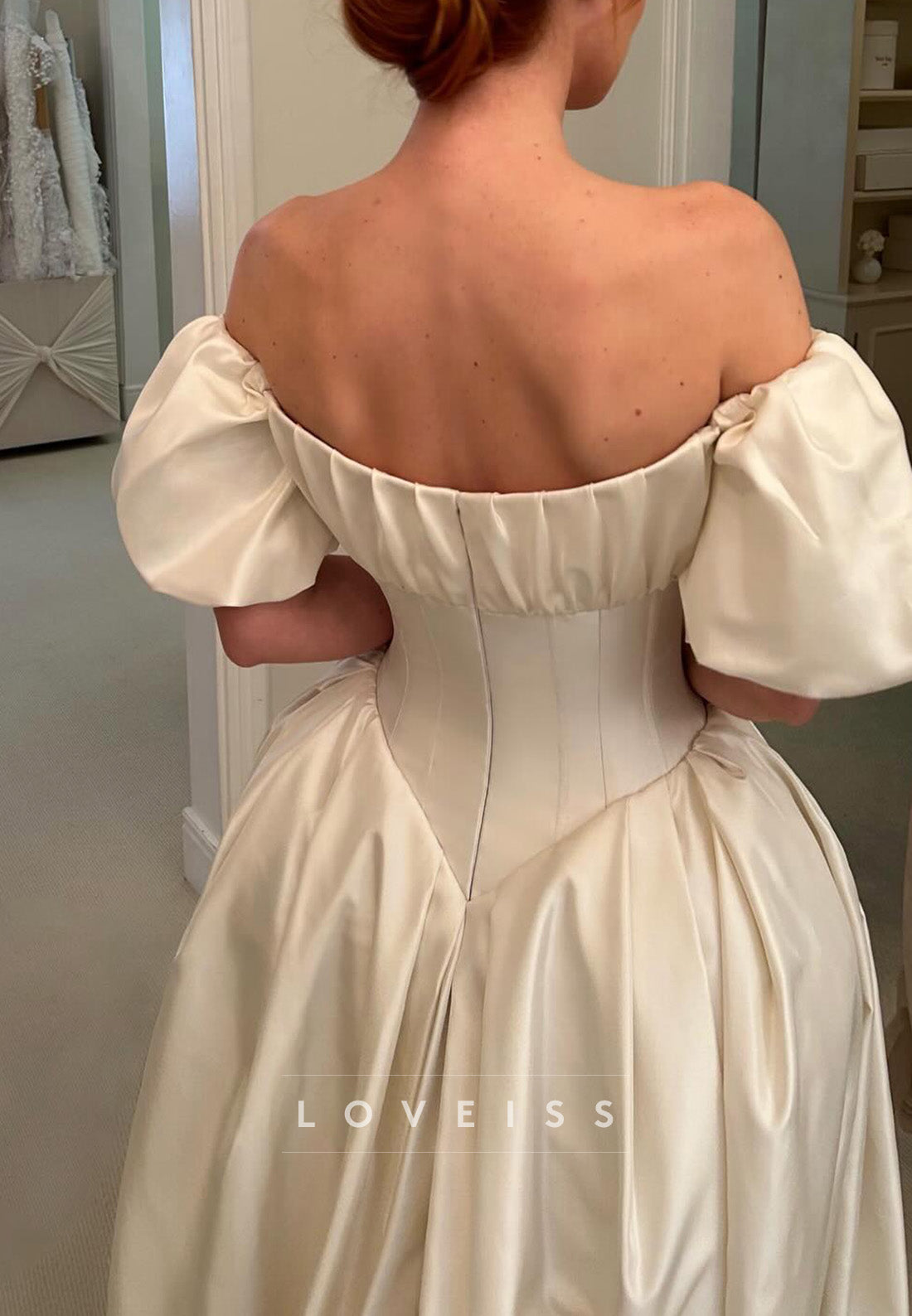 Off-Shoulder Puff Sleeves Pleated A-Line Vintage Wedding Dress