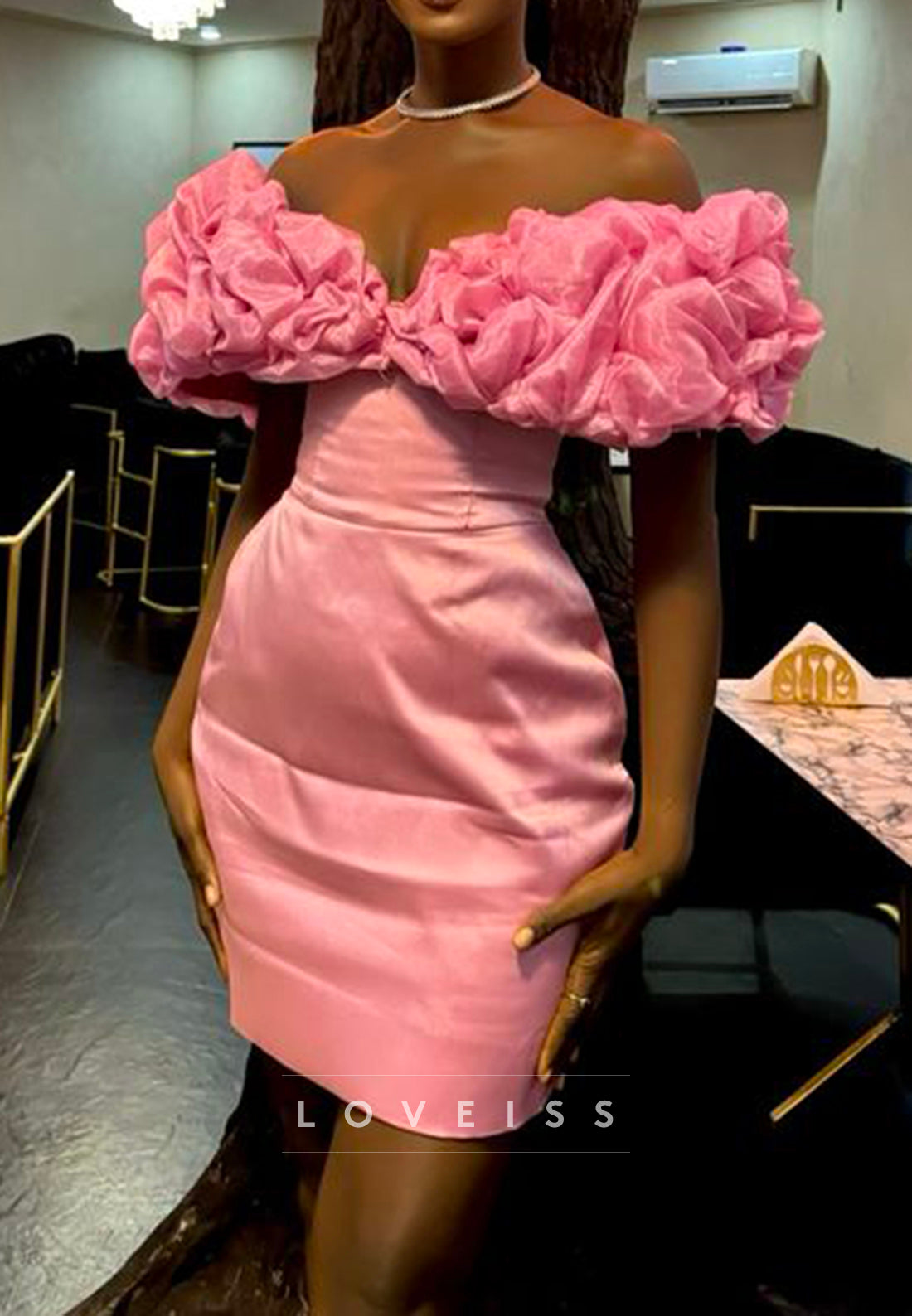 Off-Shoulder Ruched Strapless Sheath Party Homecoming Dress