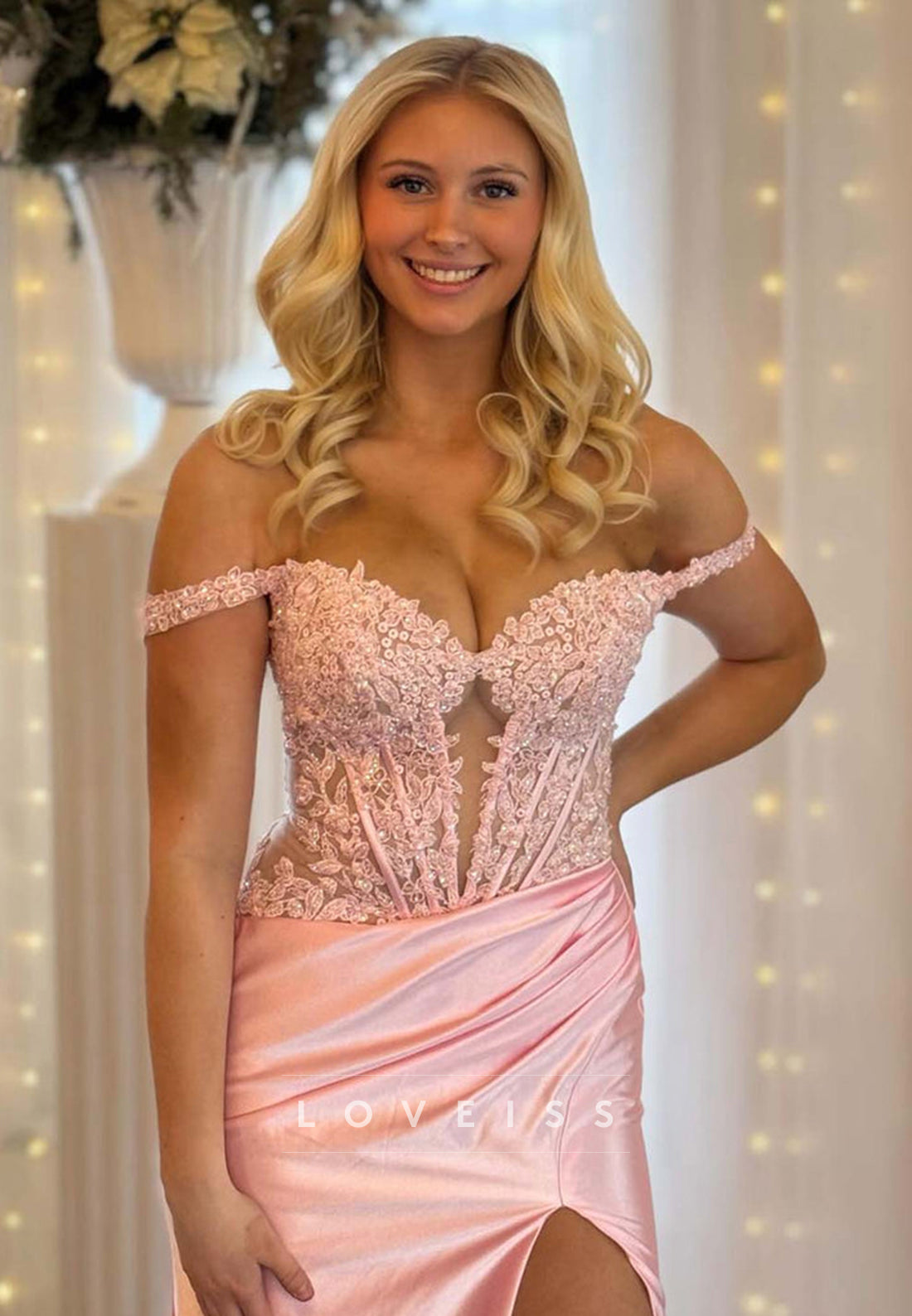 Off-Shoulder Sleeveless Appliques Pleated Sheath Prom Dress