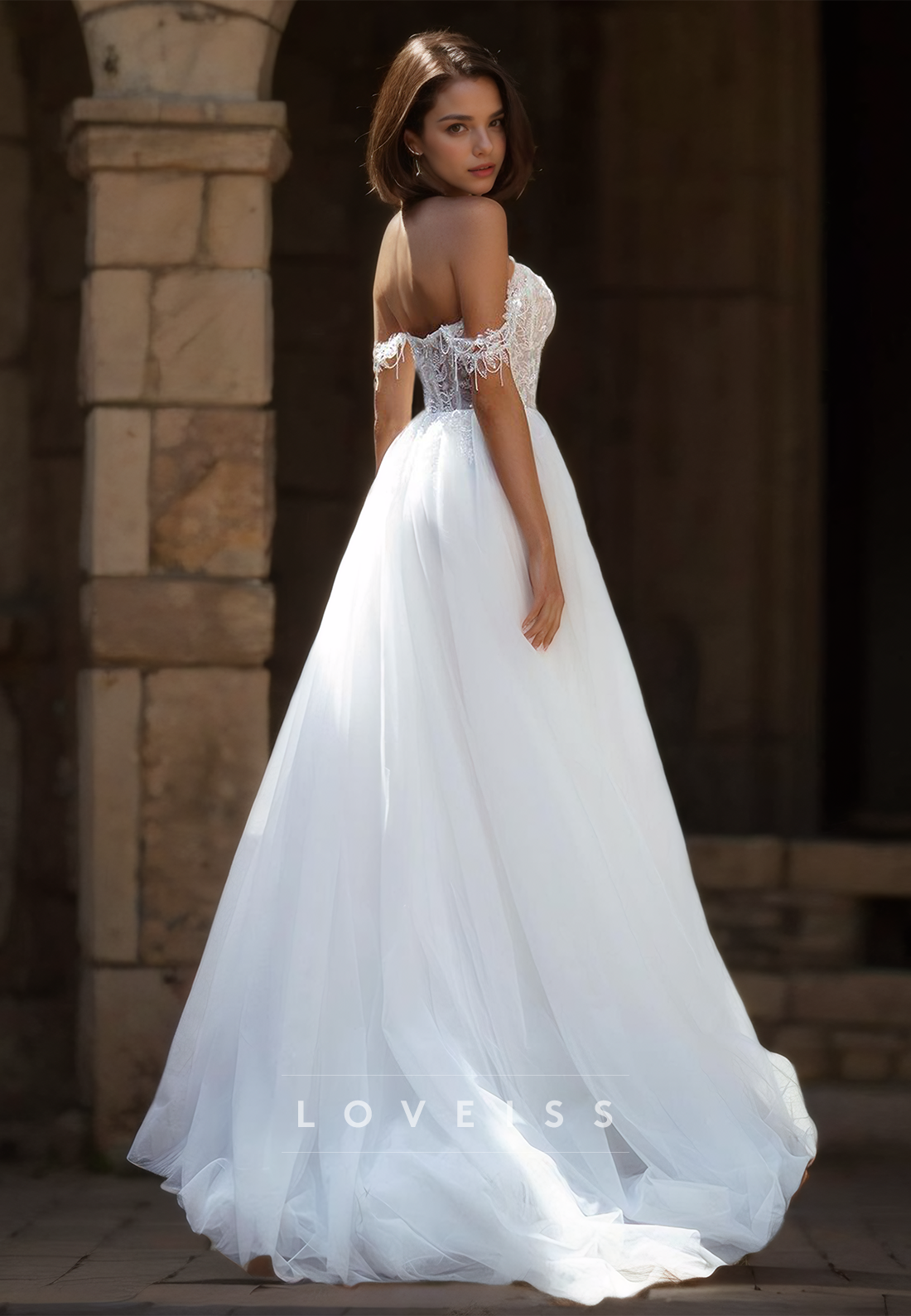 Off-Shoulder Sleeveless Appliques Tulle Ball Gown Wedding Dress