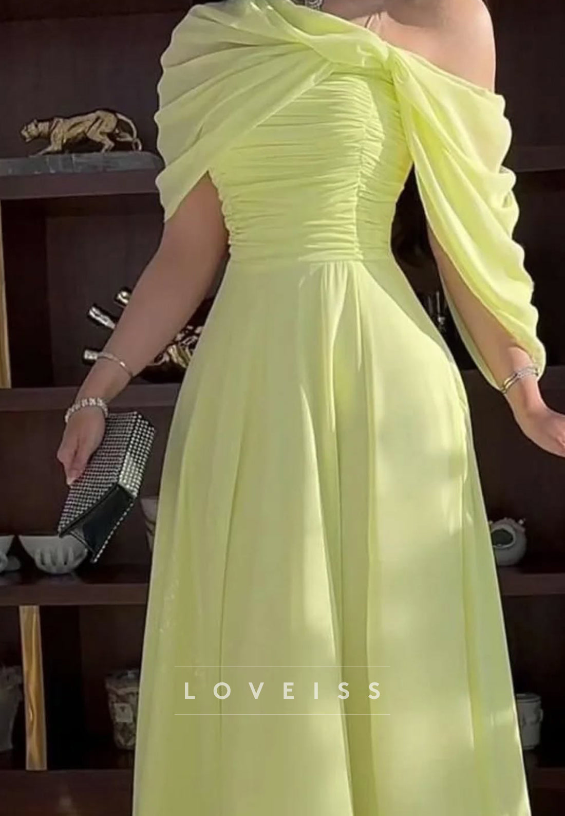 Off-Shoulder Sleeveless Chiffon Pleated A-Line Formal Dress