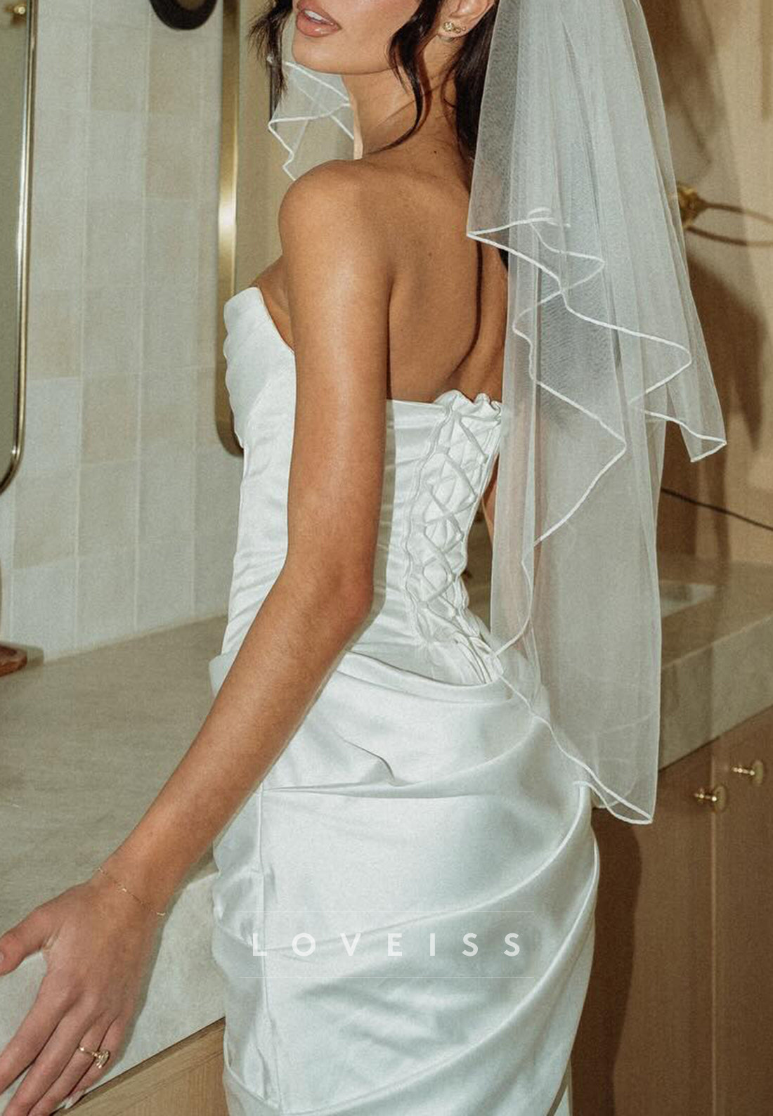 Off-Shoulder Sleeveless Pleated Sleek Mermaid Wedding Dress