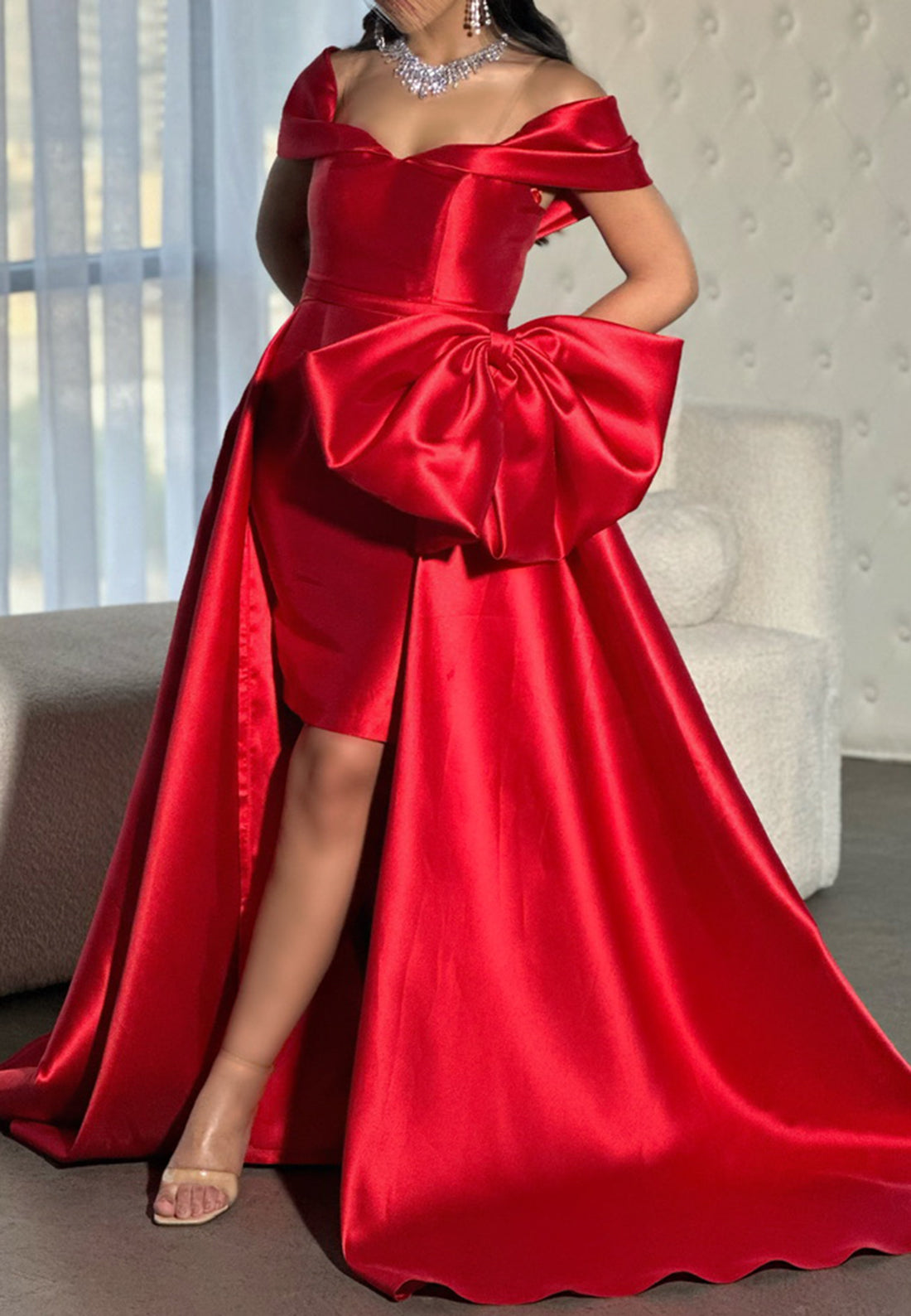 Off-Shoulder Sleeveless Sleek Satin Bowknot Detachable Train Evening Dress
