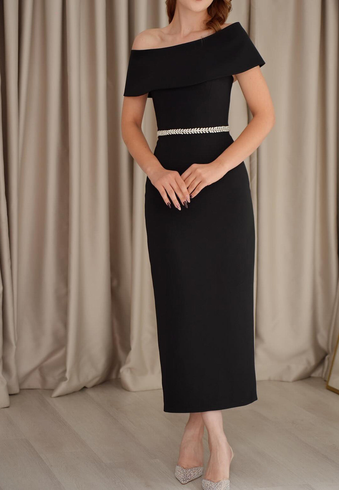 Off-Shoulder Sleeveless Sleek Sheath Mother of Bride Dress