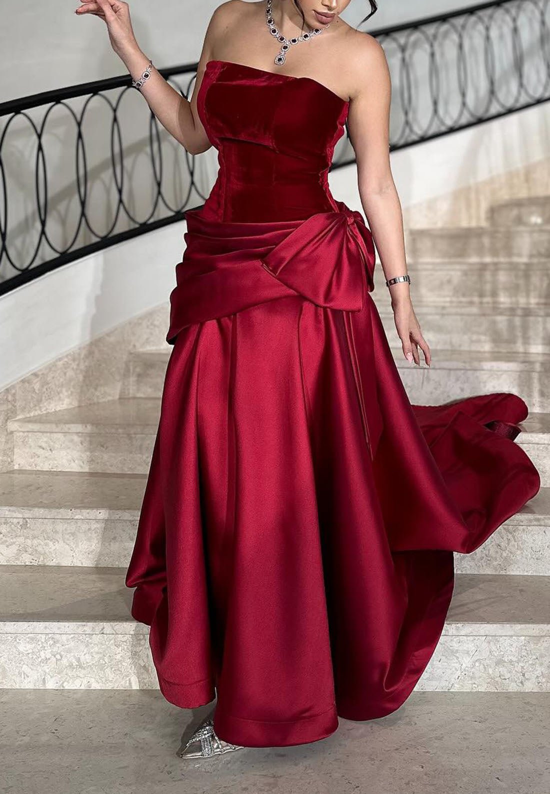 Off-Shoulder Sleeveless Velvet Bowknot Satin A-Line Evening Dress