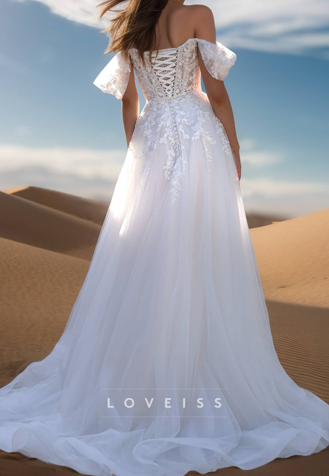 Off-Shoulder Strapless Appliques Tulle A-Line Beach Wedding Dress