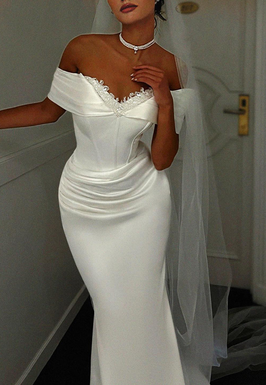 Off-Shoulder Strapless Sleek Mermaid Wedding Dress