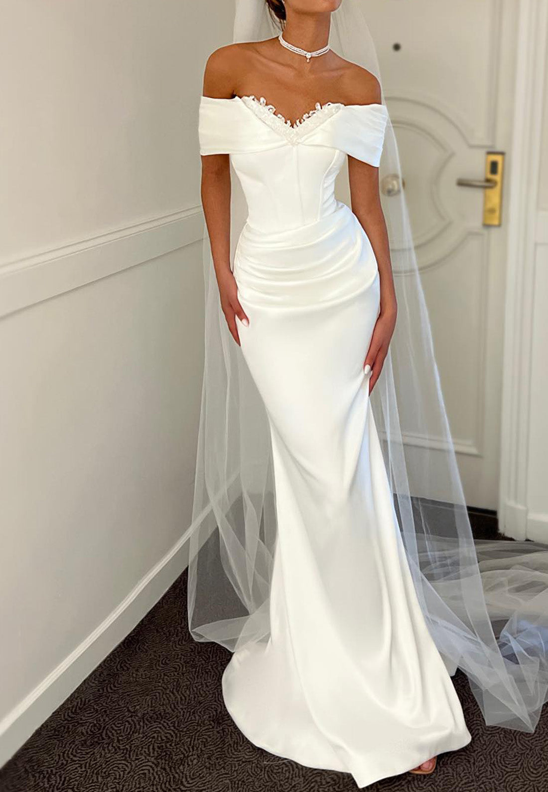 Off-Shoulder Strapless Sleek Mermaid Wedding Dress