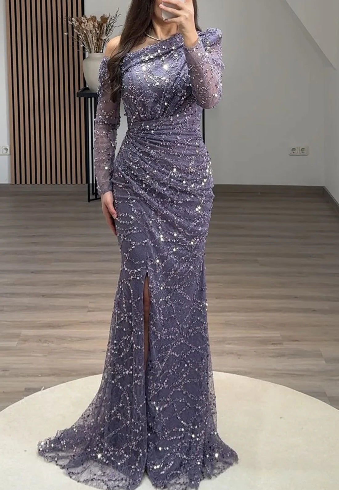 One Shoulder Long Sleeves Beaded Emboridery Ruched Sheath Evening Dress