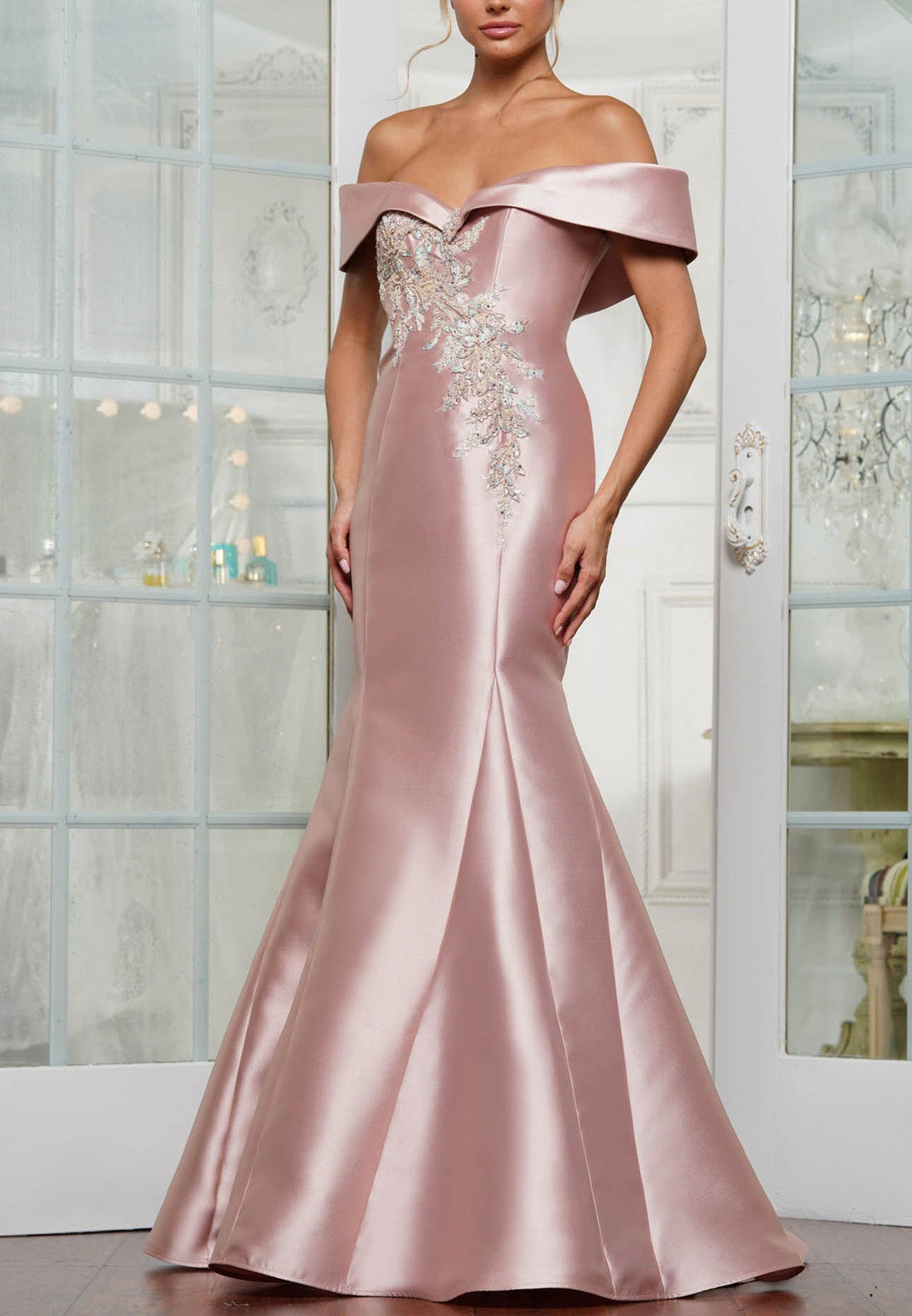 Off-Shoulder Strapless Appliques Satin Mermaid Mother of Bride Dress